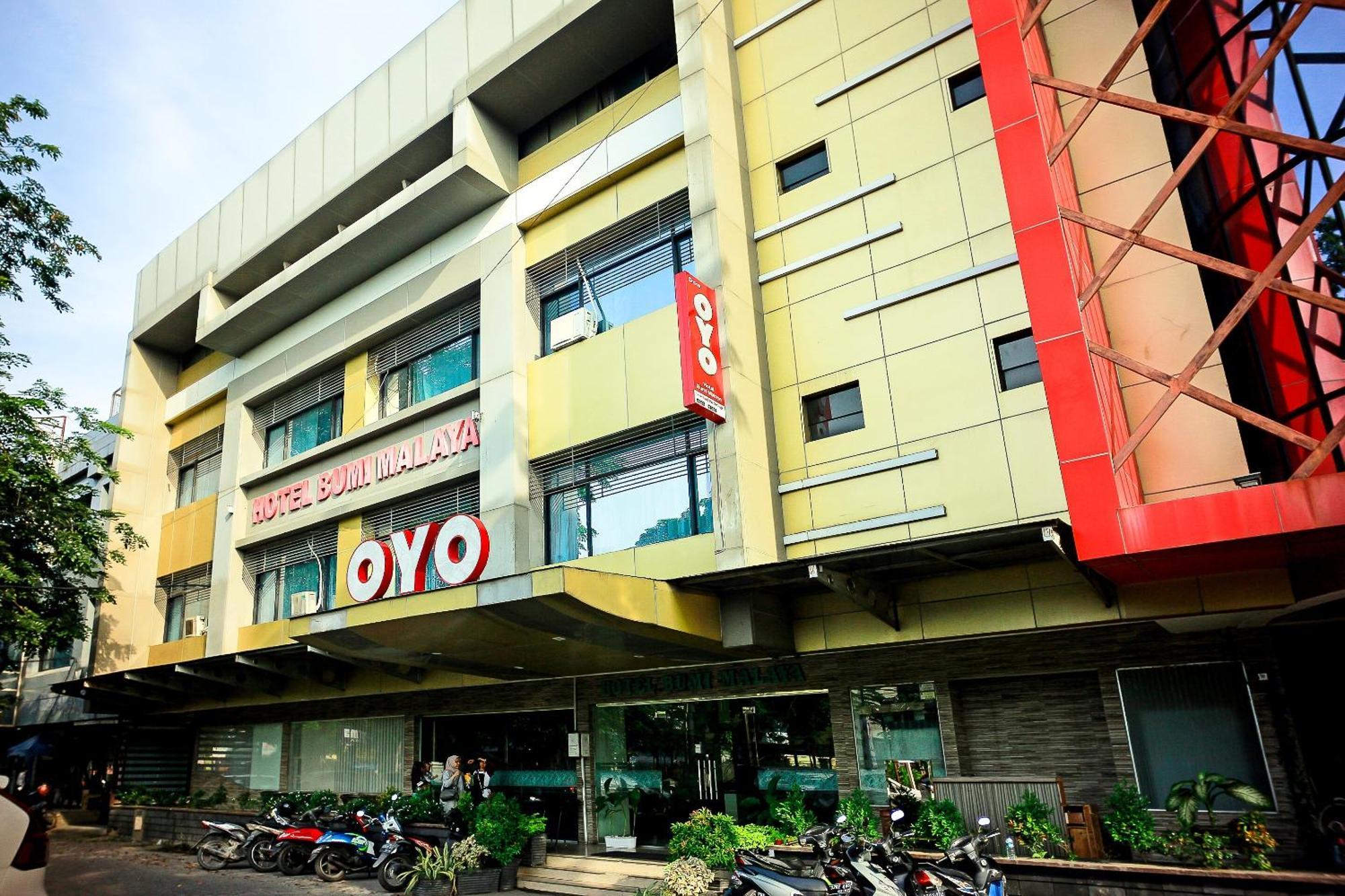 Oyo 1009 Hotel Bumi Malaya ميدان المظهر الخارجي الصورة